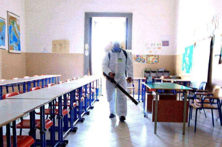 sanificazione nelle scuole